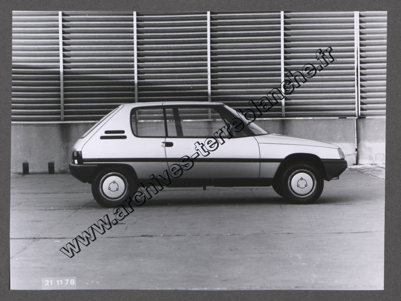 Maquettes et véhicules.