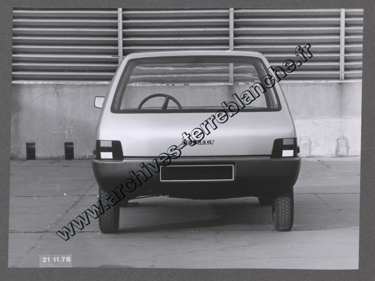 Maquettes et véhicules.