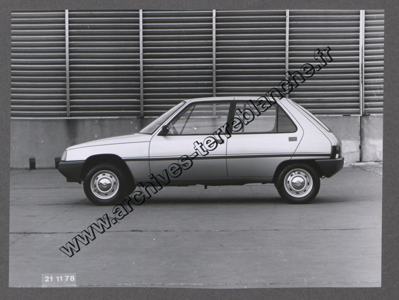 Maquettes et véhicules.