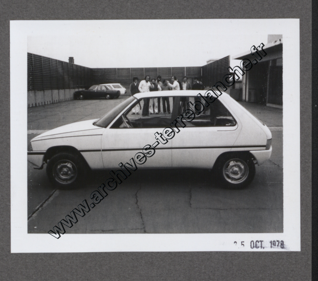 Maquettes et véhicules.